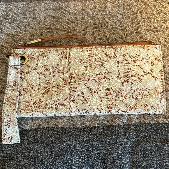 HOBO Cream and Brown Clutch Vintage Floral Pattern (Vida). Very good condition. - Picture 1 of 4